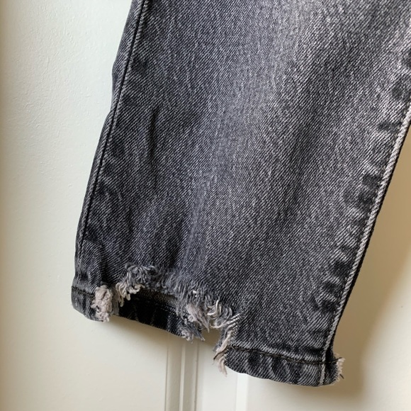 Leviโs 501 high rise skinny jean in faded black - Picture 9 of 16